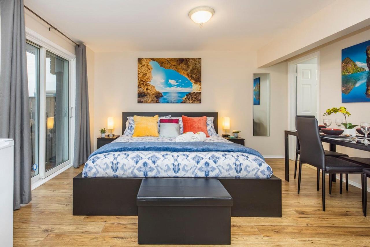 Modern Studio W King Bed - Central 오타와 외부 사진